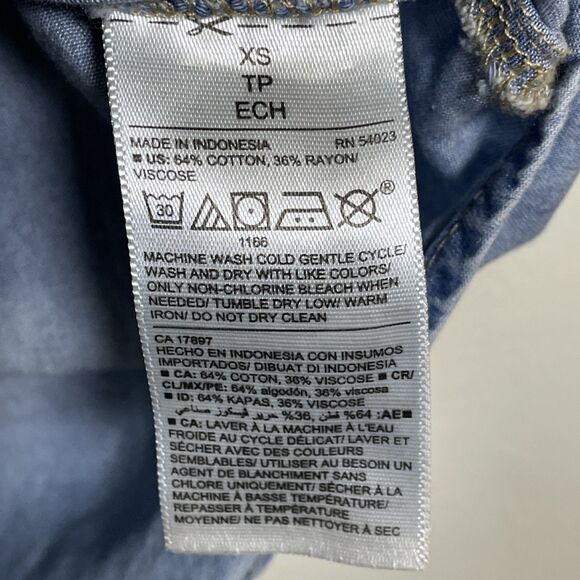 Old Navy Women's Blue Chambray Denim Tank Top XS V-Neck Open Keyhole Back Casual - Picture 8 of 9